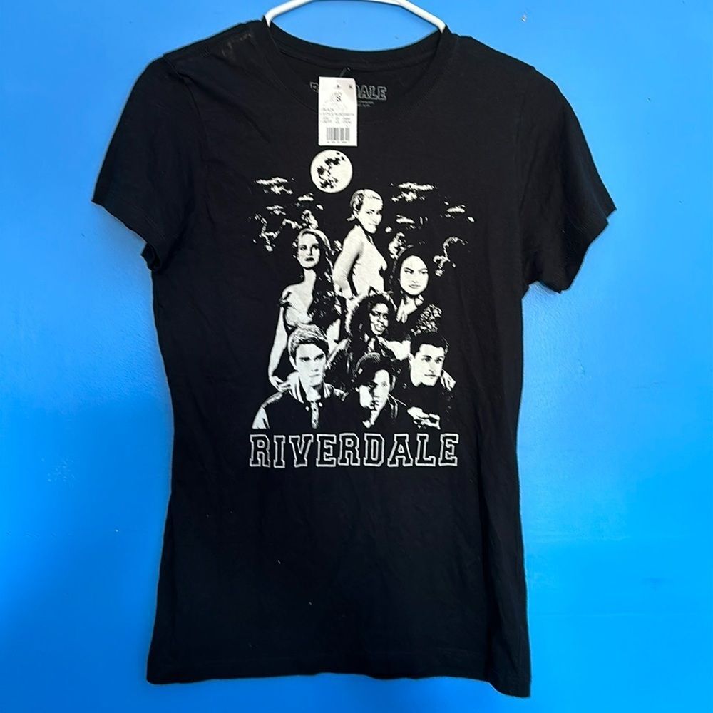 Riverdale Graphic Tee Size Small Black 100% Cotton Short Sleeve Shirt